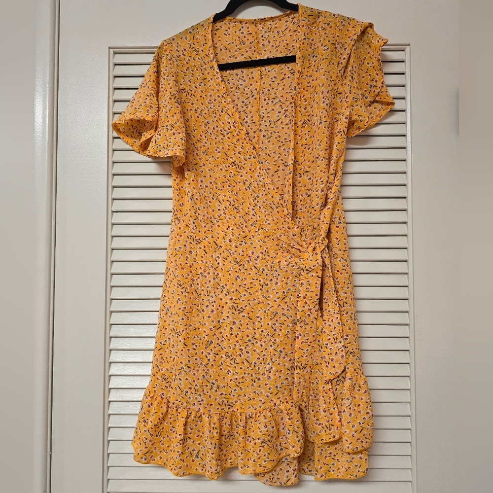 Floral Lightweight Wrap Short-Sleeve Summer Dress